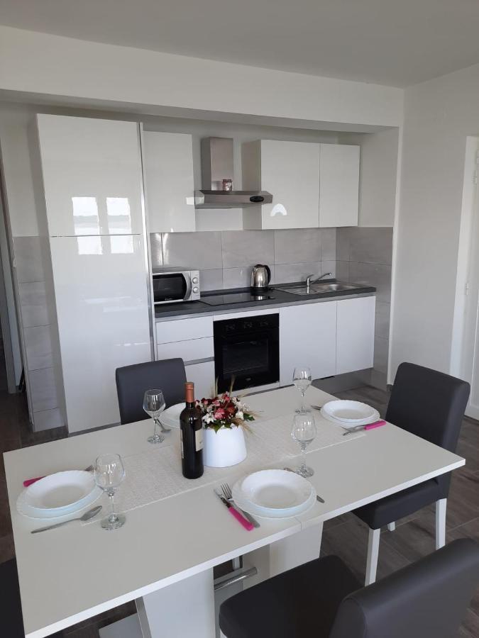 Apartmani Antea Стариград-Пакленица Екстериор снимка