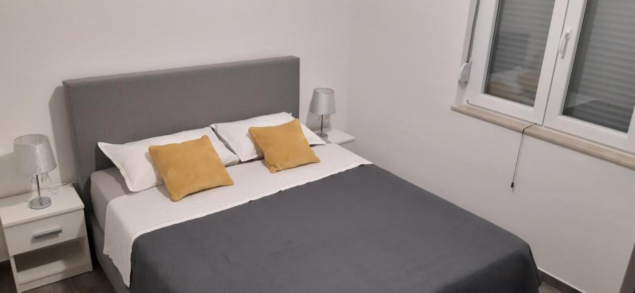 Apartmani Antea Стариград-Пакленица Екстериор снимка